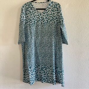 Beautiful 3/4 sleeve dress